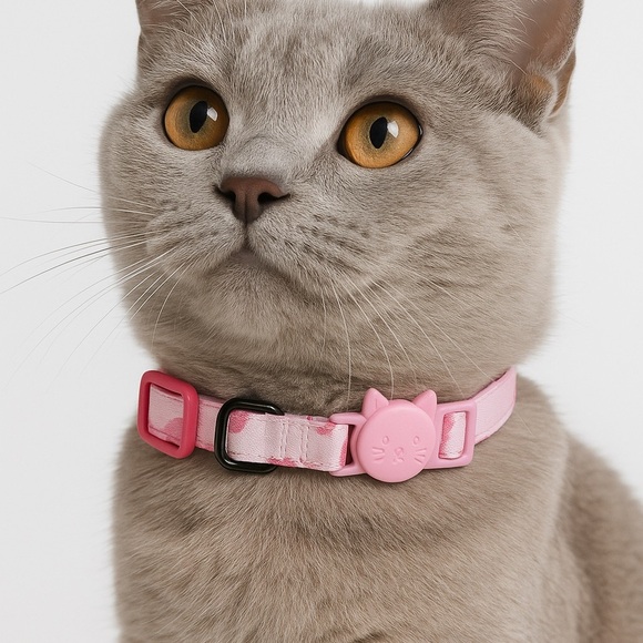 Charming Pink Cat Collar with Cat Face Charm - Picture 1 of 3